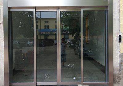 经十路自动门安装案例