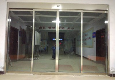 庆云县崔口镇政府自动门安装案例